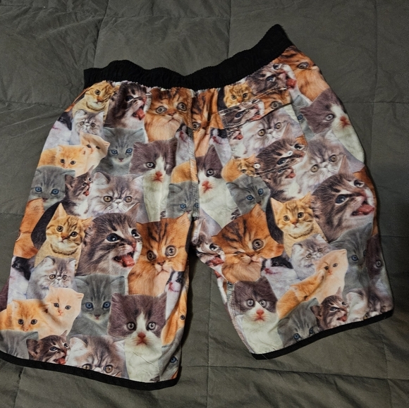 Bioeorld Men's cat swim trunks like new - Picture 5 of 7